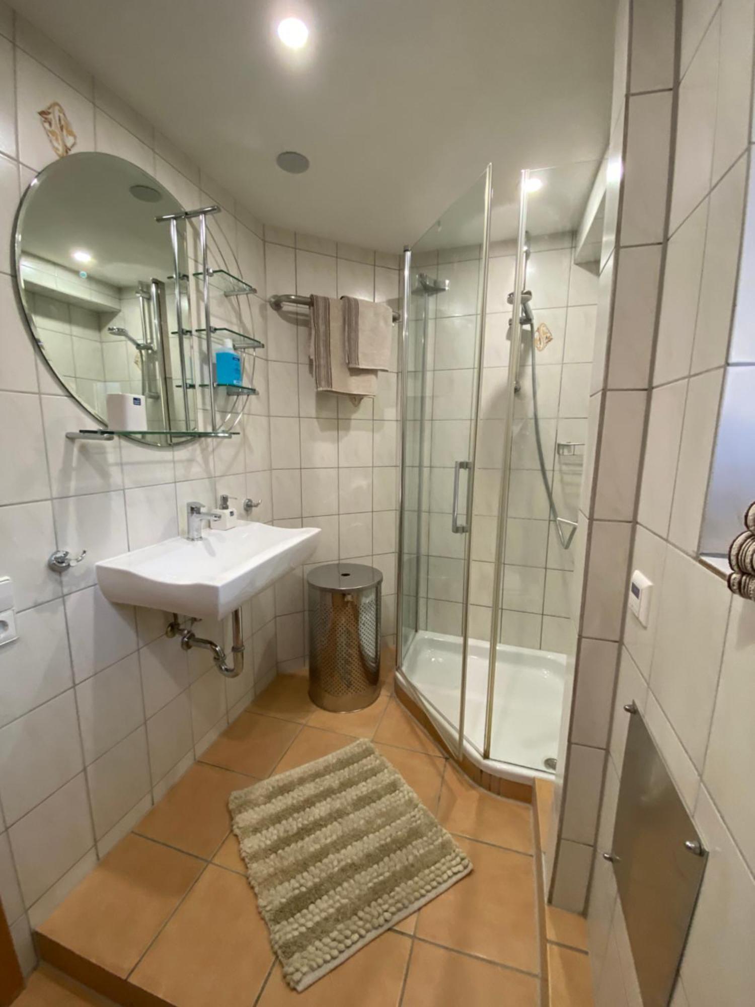 Ferienwohnung Messmer Mit Terrasse Heiligenberg Bagian luar foto